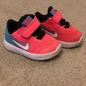 Baby girl tennis shoes